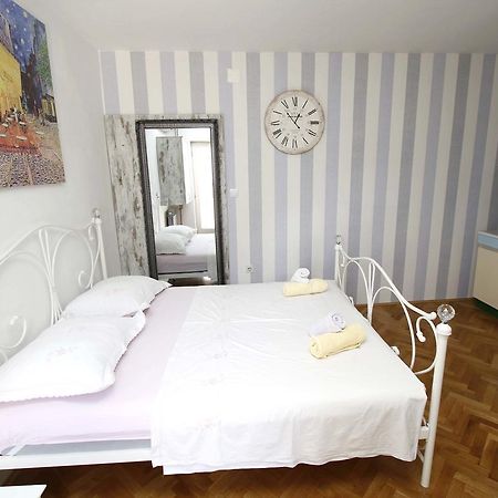 Apartments Srdjan Makarska Exterior foto