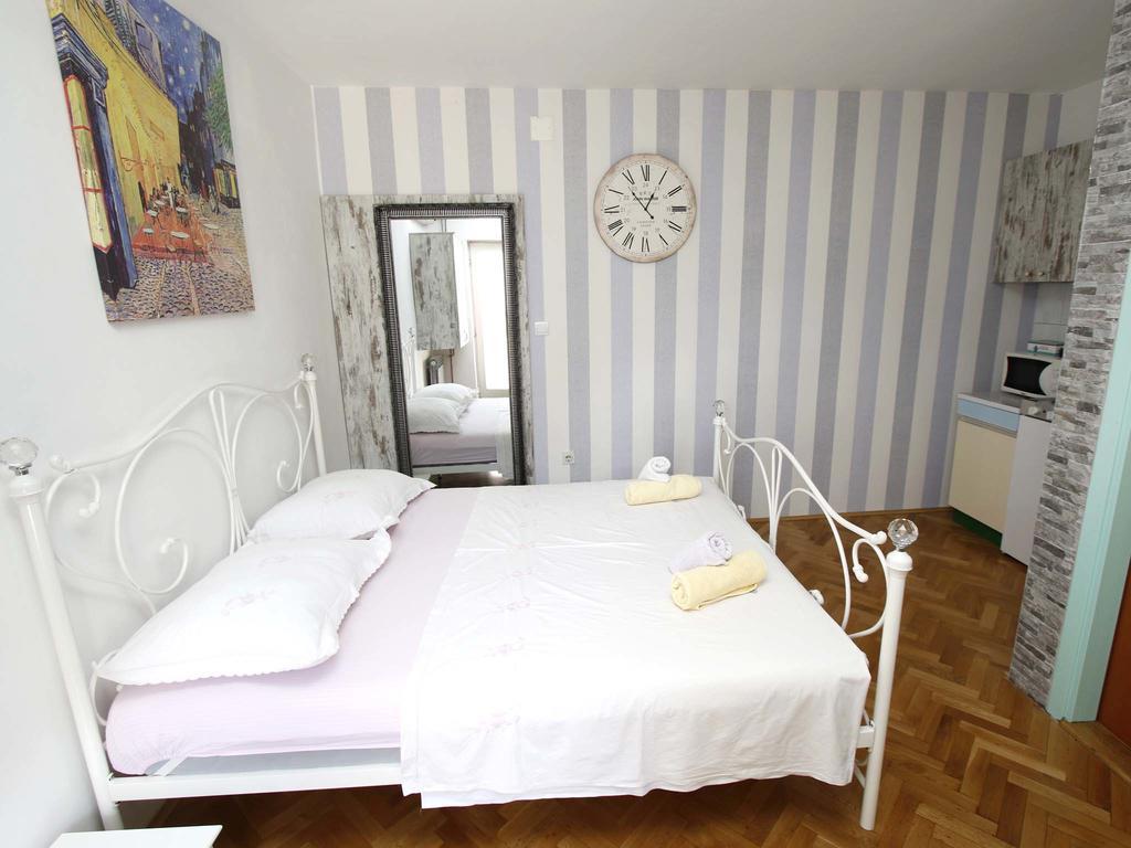 Apartments Srdjan Makarska Exterior foto