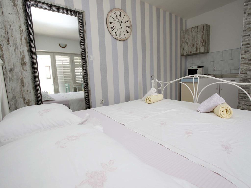 Apartments Srdjan Makarska Exterior foto